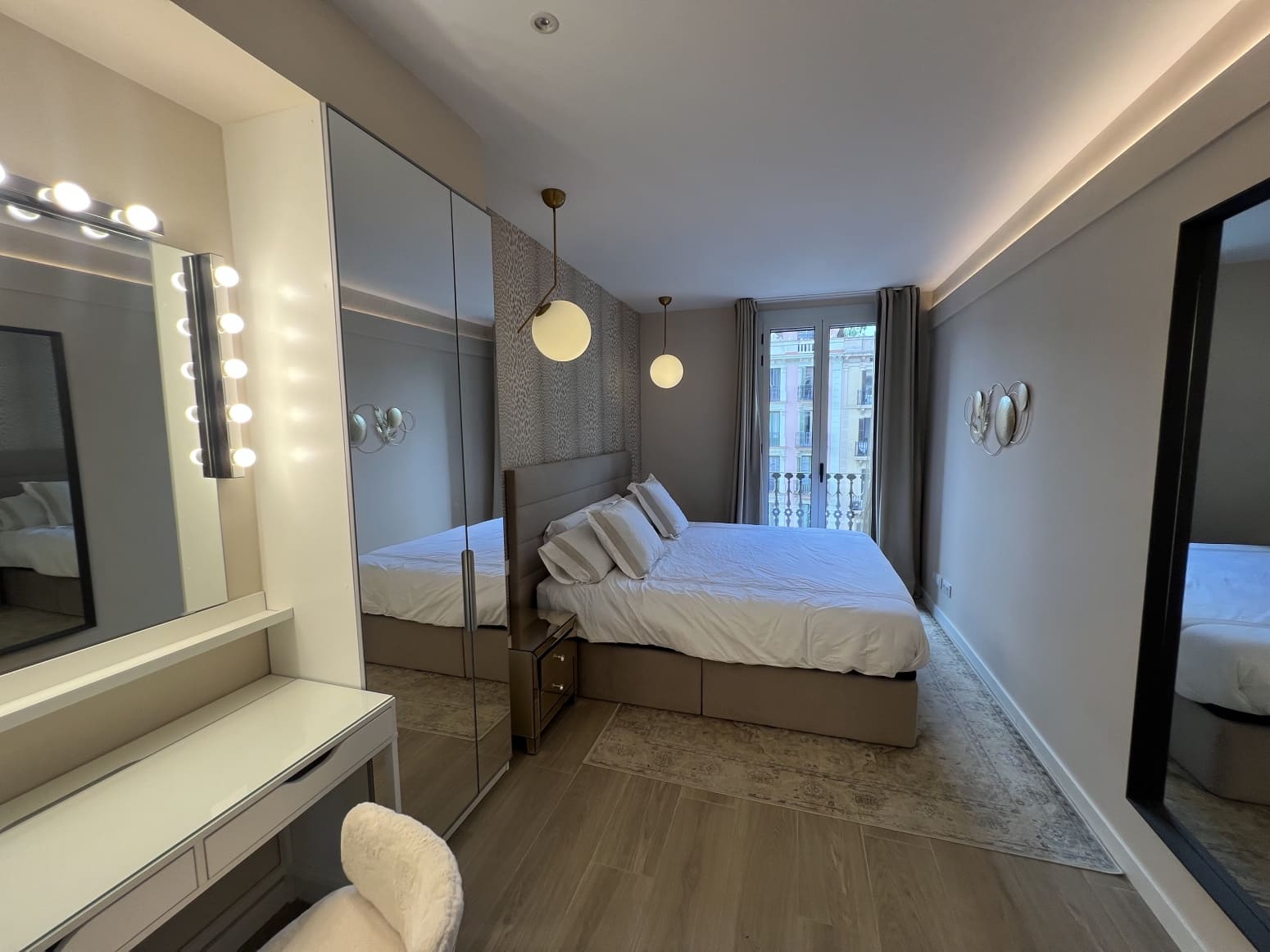 4 soveværelse Lejlighed til salg i Barcelona by - € 1.140.000 (Ref: 9245607)