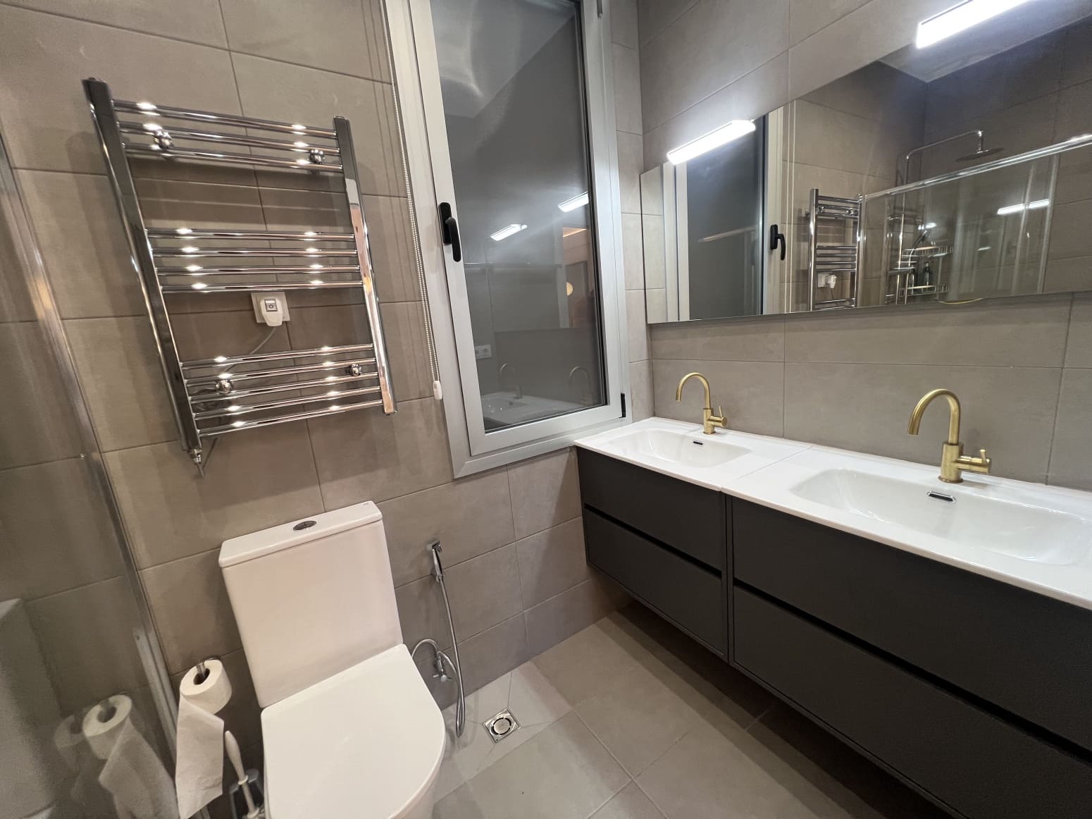 4 soveværelse Lejlighed til salg i Barcelona by - € 1.140.000 (Ref: 9245607)