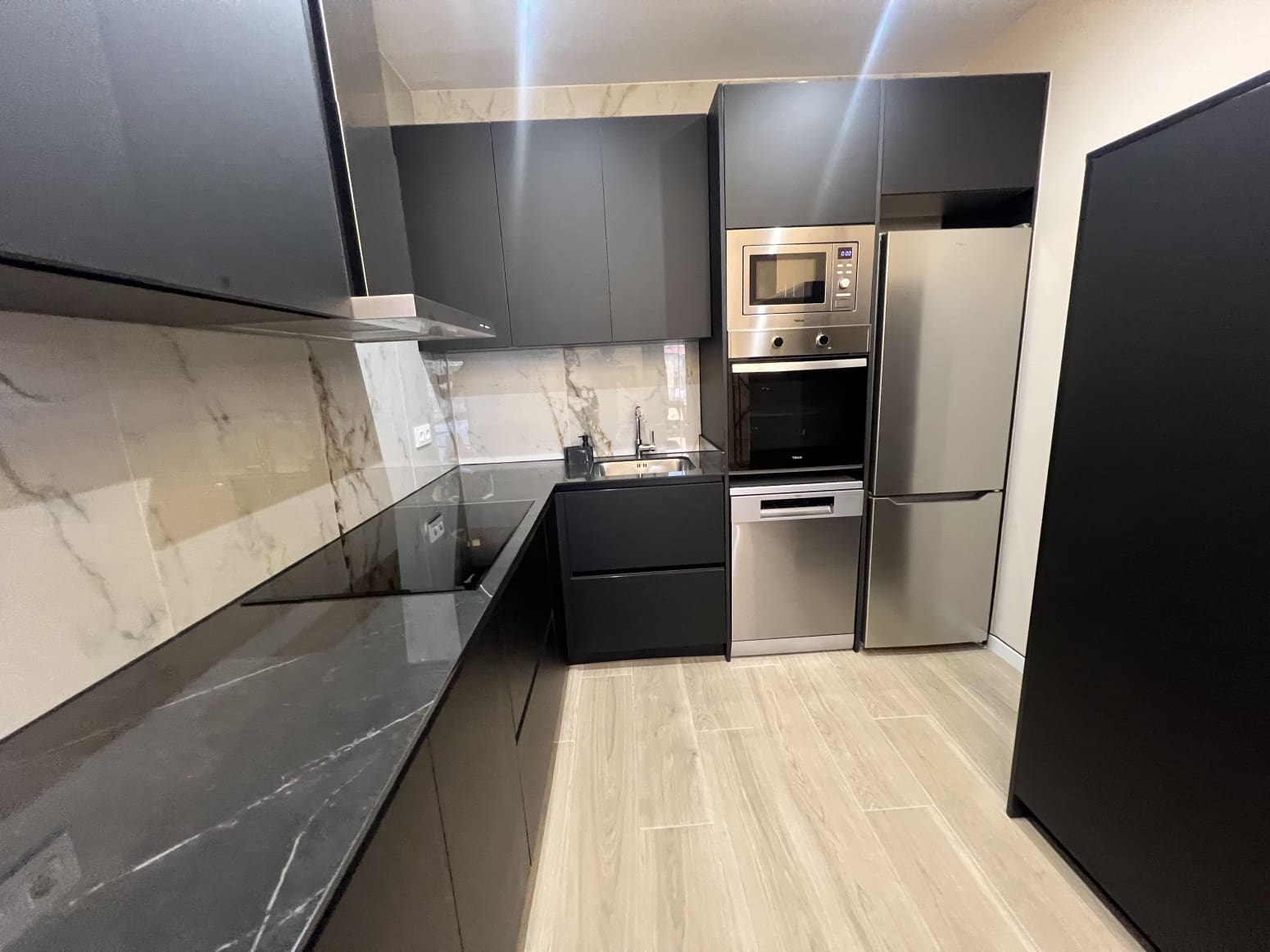 4 soveværelse Lejlighed til salg i Barcelona by - € 1.140.000 (Ref: 9245607)