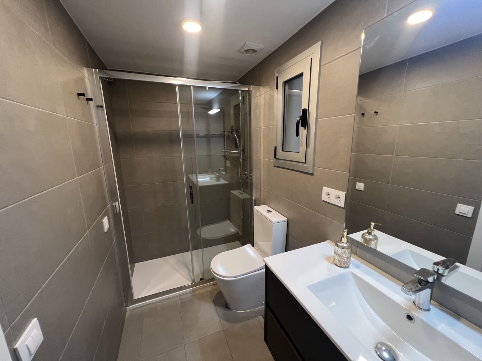 4 soveværelse Lejlighed til salg i Barcelona by - € 1.140.000 (Ref: 9245607)