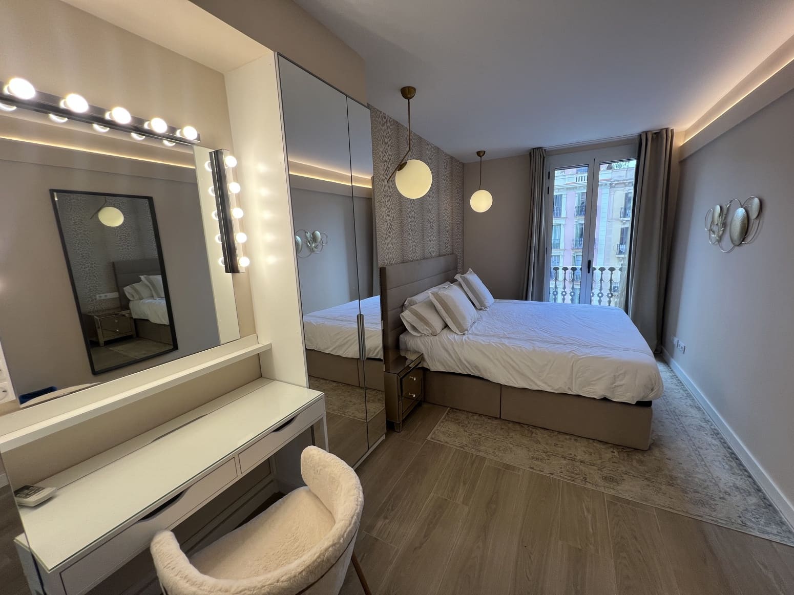 4 soveværelse Lejlighed til salg i Barcelona by - € 1.140.000 (Ref: 9245607)