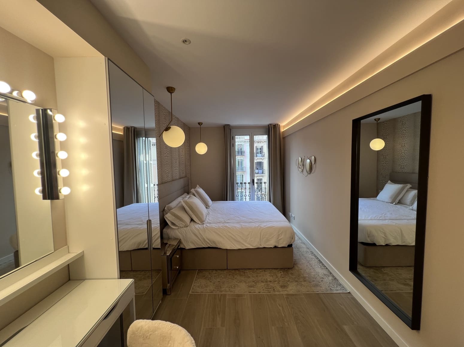 4 soveværelse Lejlighed til salg i Barcelona by - € 1.140.000 (Ref: 9245607)