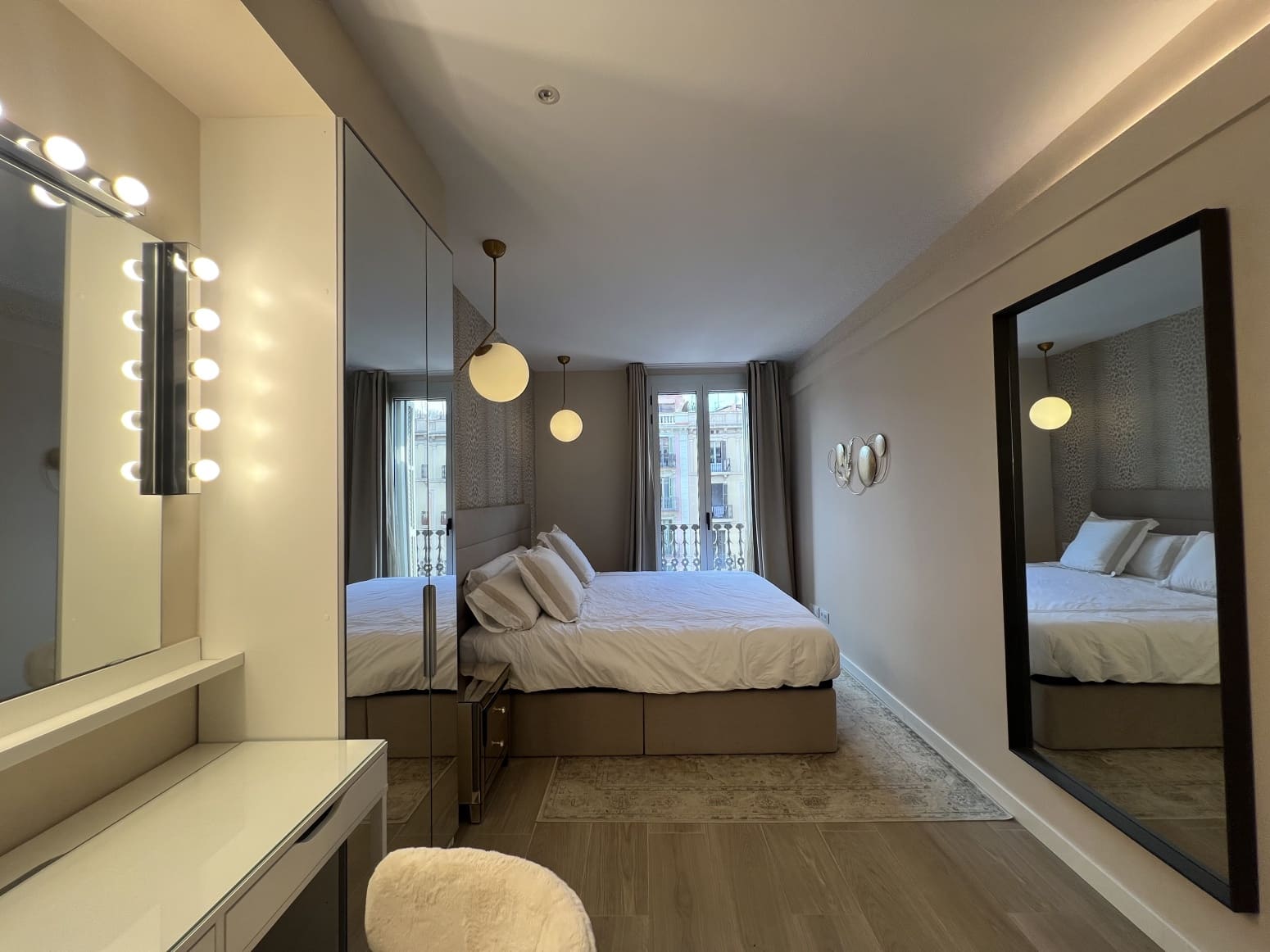 4 soveværelse Lejlighed til salg i Barcelona by - € 1.140.000 (Ref: 9245607)