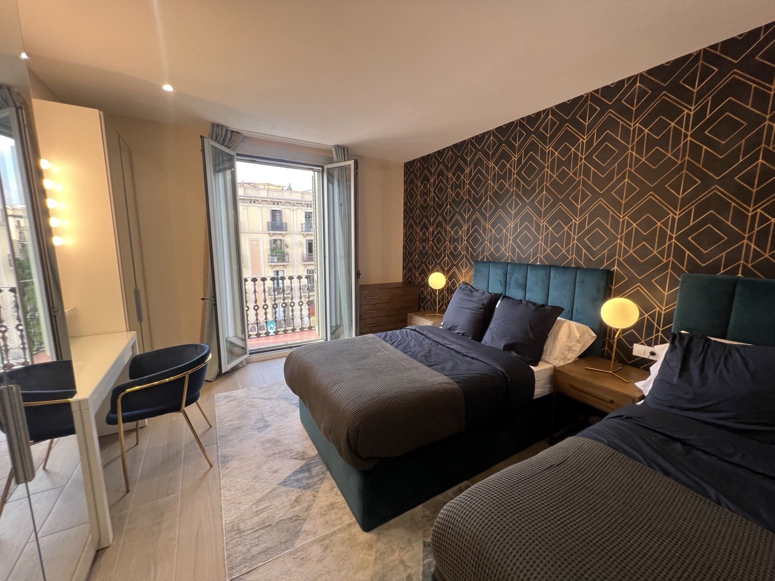 4 soveværelse Lejlighed til salg i Barcelona by - € 1.140.000 (Ref: 9245607)