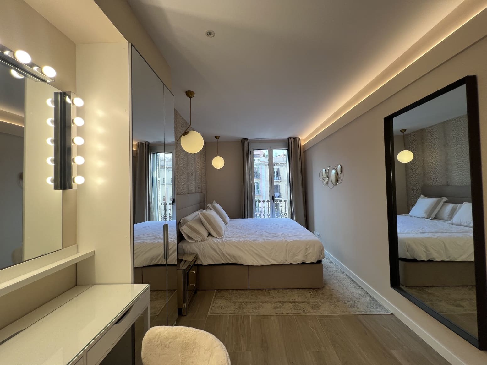 4 soveværelse Lejlighed til salg i Barcelona by - € 1.140.000 (Ref: 9245607)