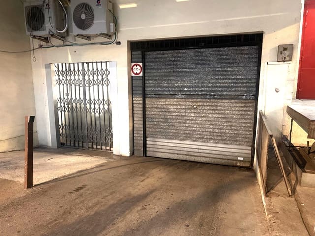 Garage till salu i L'Hospitalet de Llobregat - 334 000 € (Ref: 9254040)