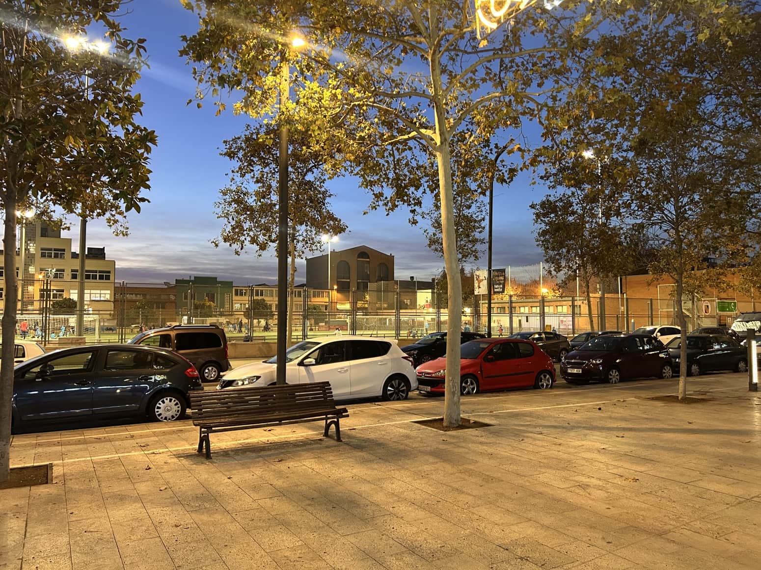 Garage for sale in L'Hospitalet de Llobregat - € 334,000 (Ref: 9254040)