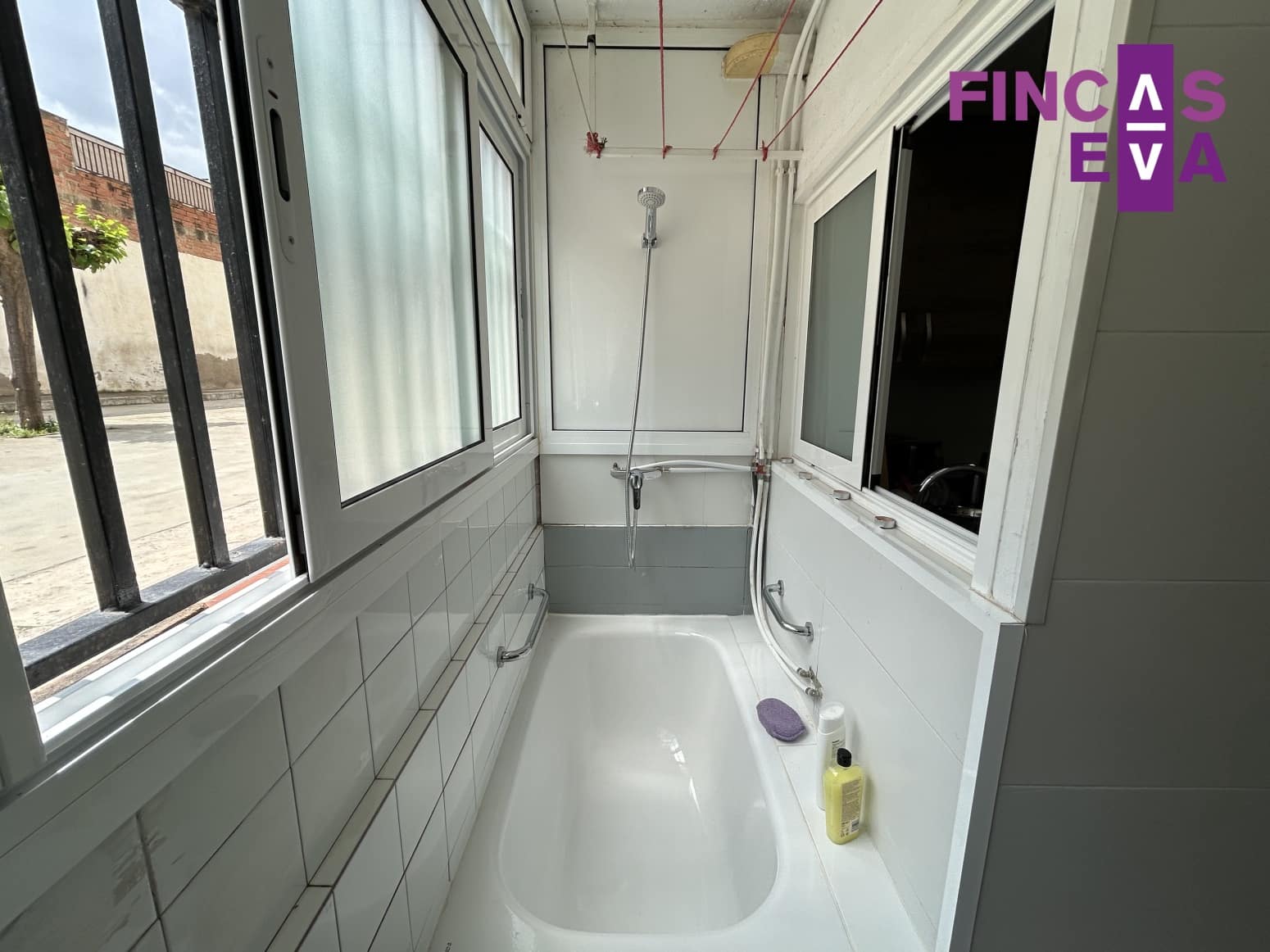 3 soveværelse Lejlighed til salg i Barcelona by - € 145.000 (Ref: 9288287)