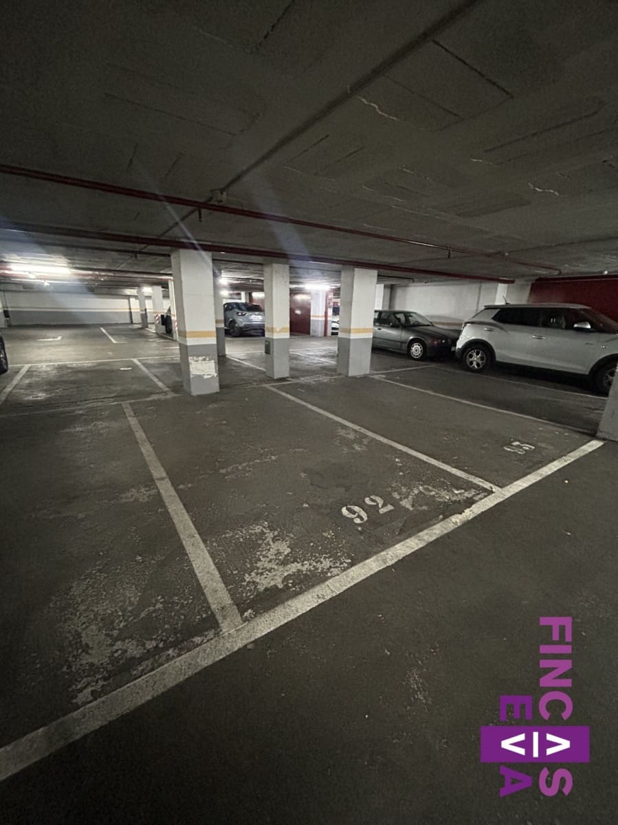 Garasje til salgs i Barcelona by - € 22 000 (Ref: 9297778)