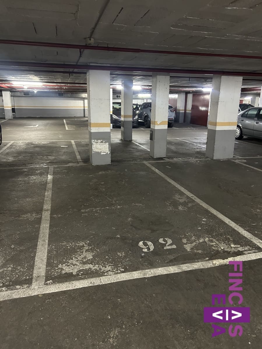 Garasje til salgs i Barcelona by - € 22 000 (Ref: 9297778)