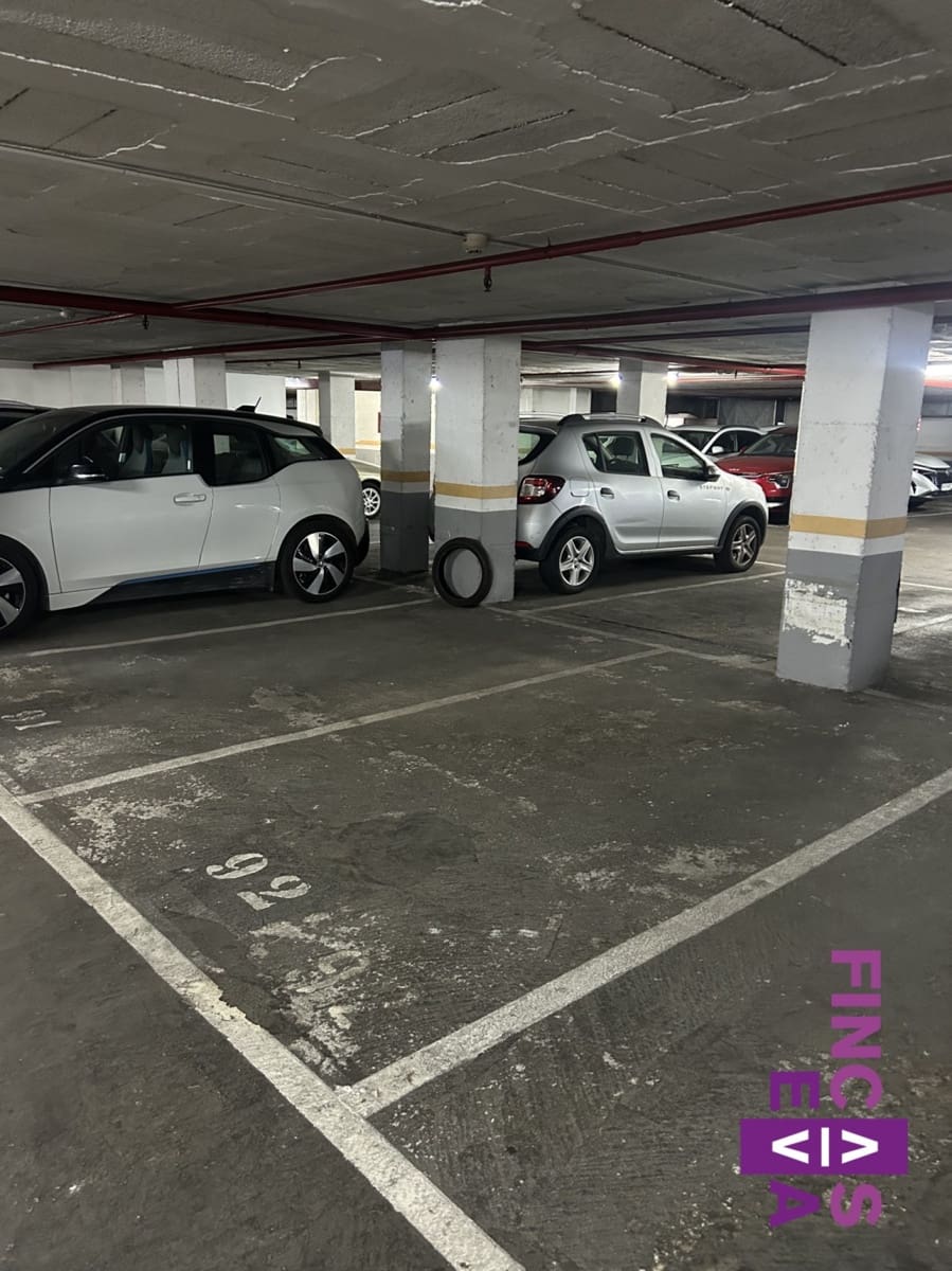 Garasje til salgs i Barcelona by - € 22 000 (Ref: 9297778)