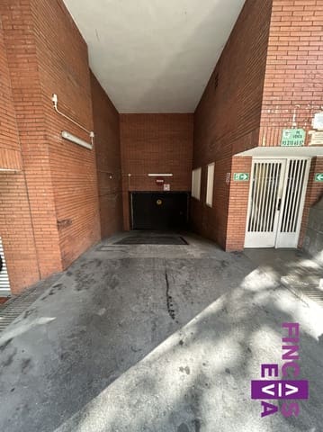 Garage till salu i El Baix Guinardó, Barcelona stad - 22 000 € (Ref: 9297778)