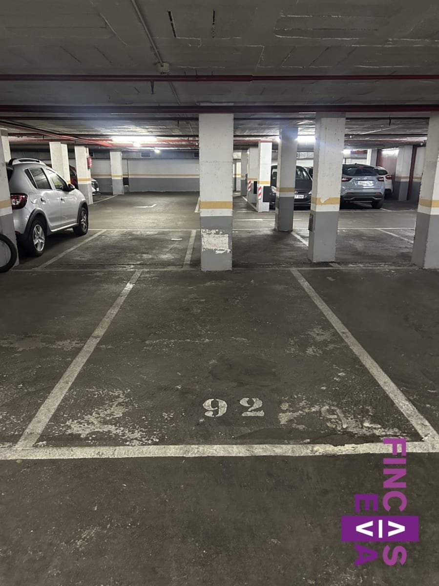 Garasje til salgs i Barcelona by - € 22 000 (Ref: 9297778)