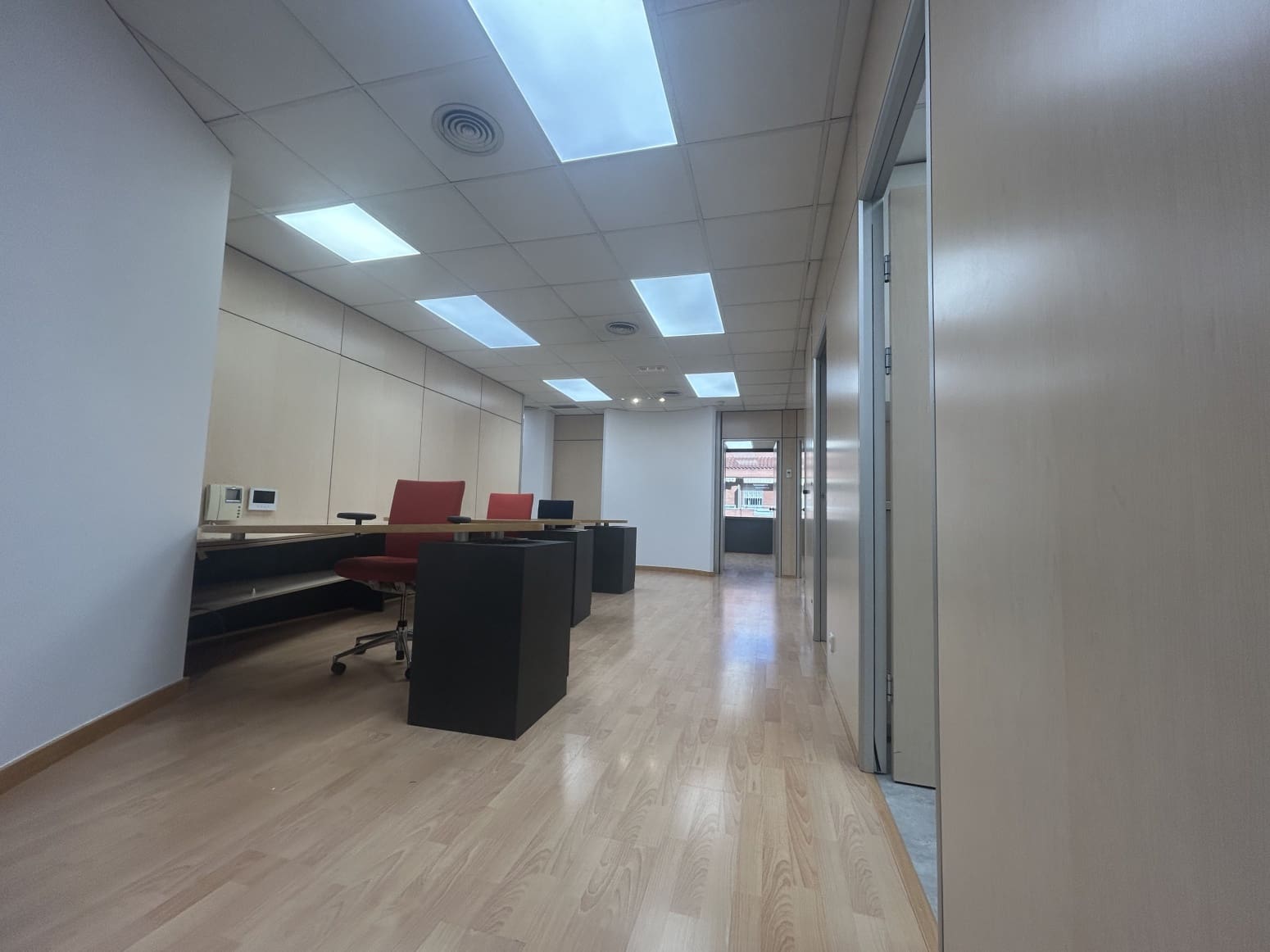 Biuro do wynajęcia w Miasto Barcelona - 4 439 € (Ref: 9343311)