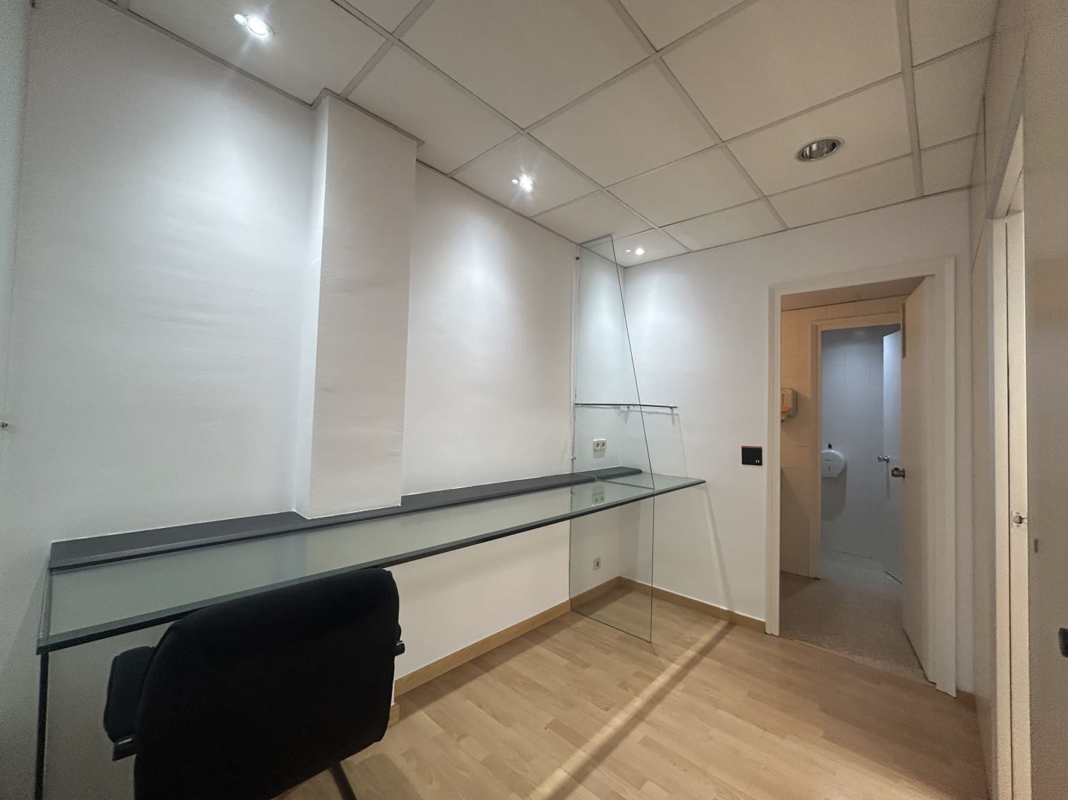 Biuro do wynajęcia w Miasto Barcelona - 4 439 € (Ref: 9343311)