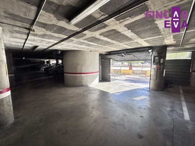 Garasje til salgs i Provençals del Poblenou, Barcelona by - € 23 000 (Ref: 9395361)