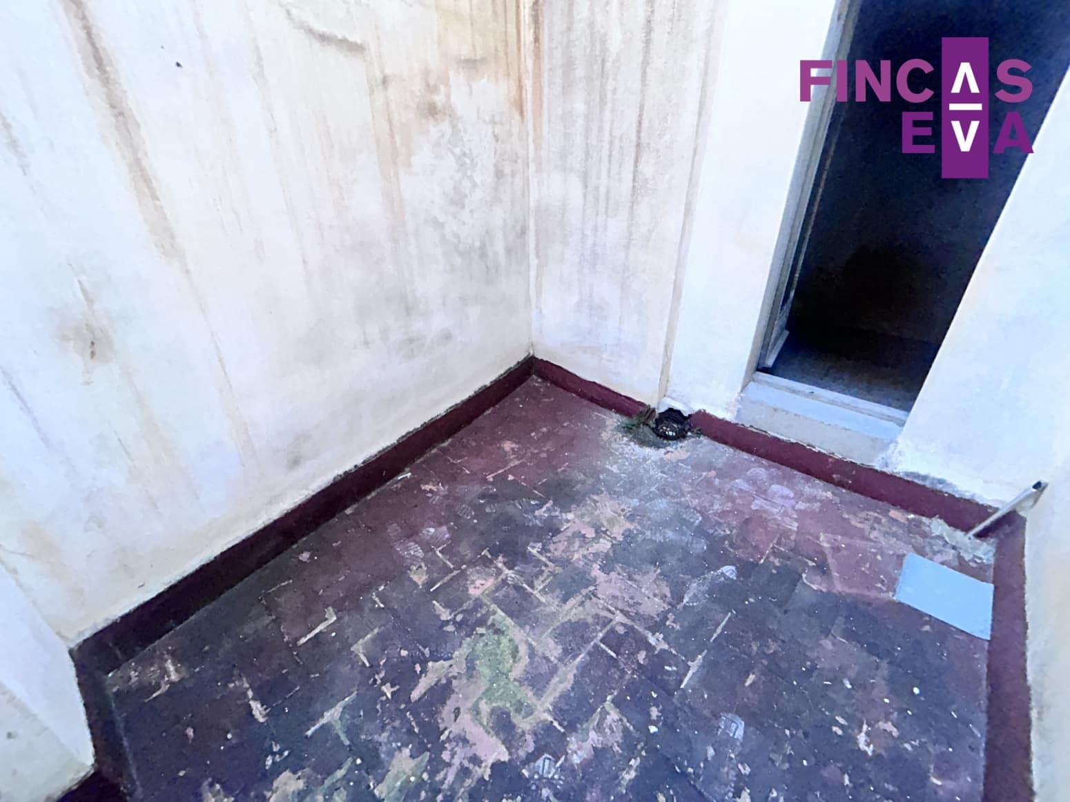 Wohnung zu verkaufen in Barcelona Stadt - 169.000 € (Ref: 9417973)