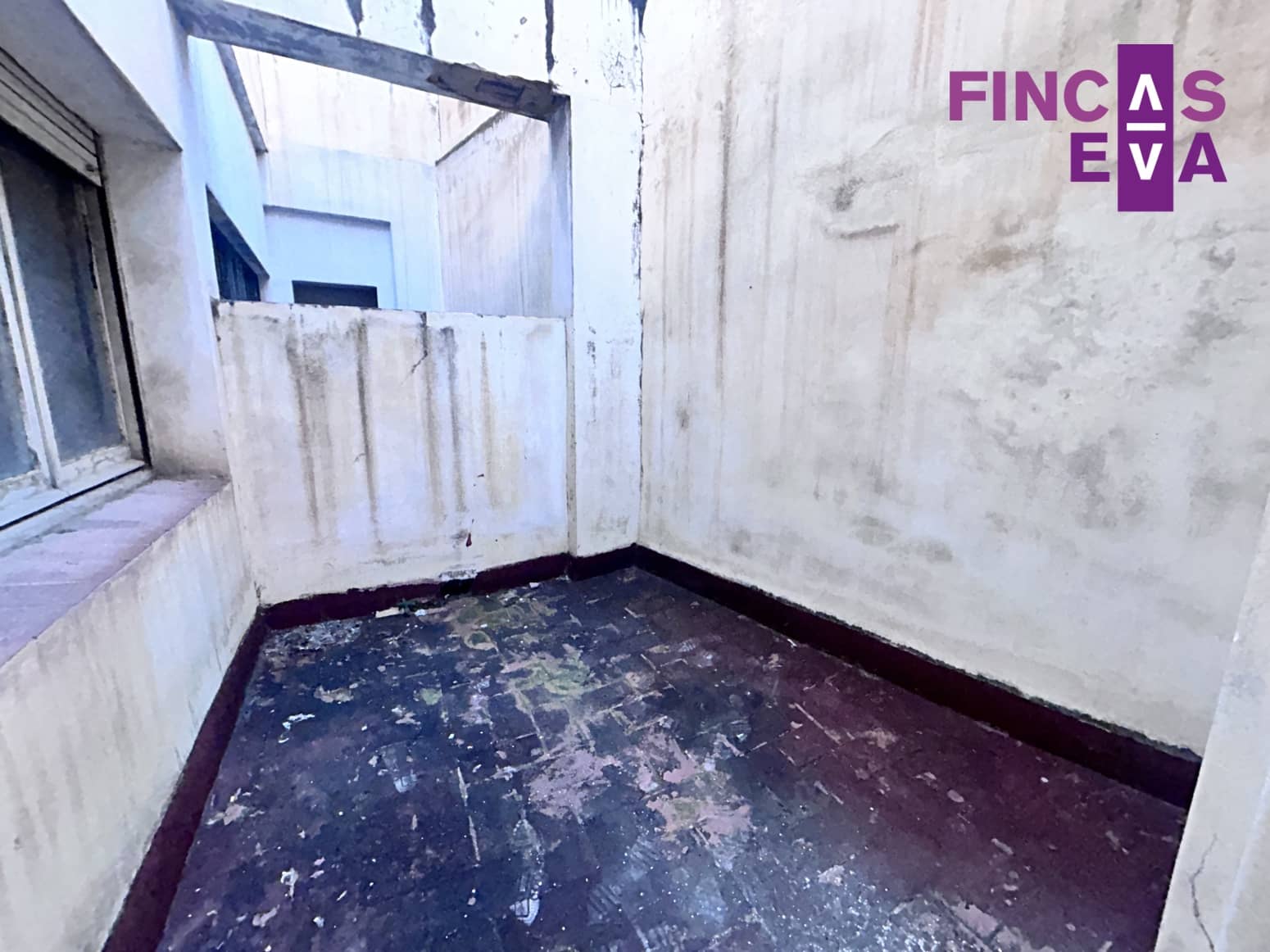 Wohnung zu verkaufen in Barcelona Stadt - 169.000 € (Ref: 9417973)