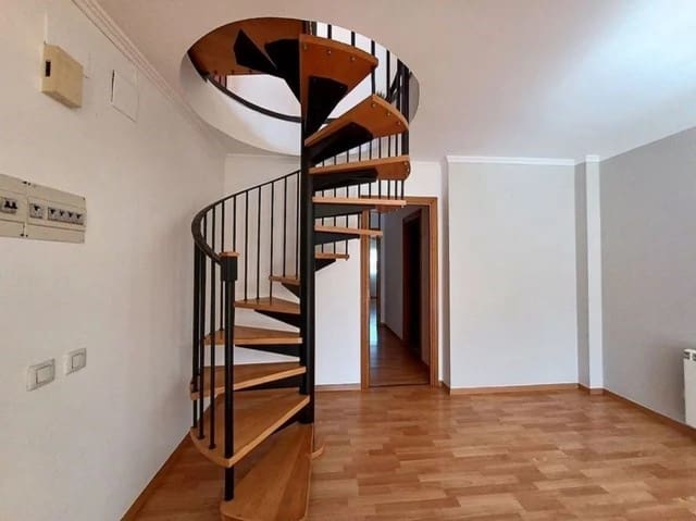 2 bedroom Flat for sale in Vilafranca del Penedès - € 249,000 (Ref: 9421786)