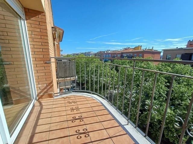 2 bedroom Flat for sale in Vilafranca del Penedès - € 249,000 (Ref: 9421786)