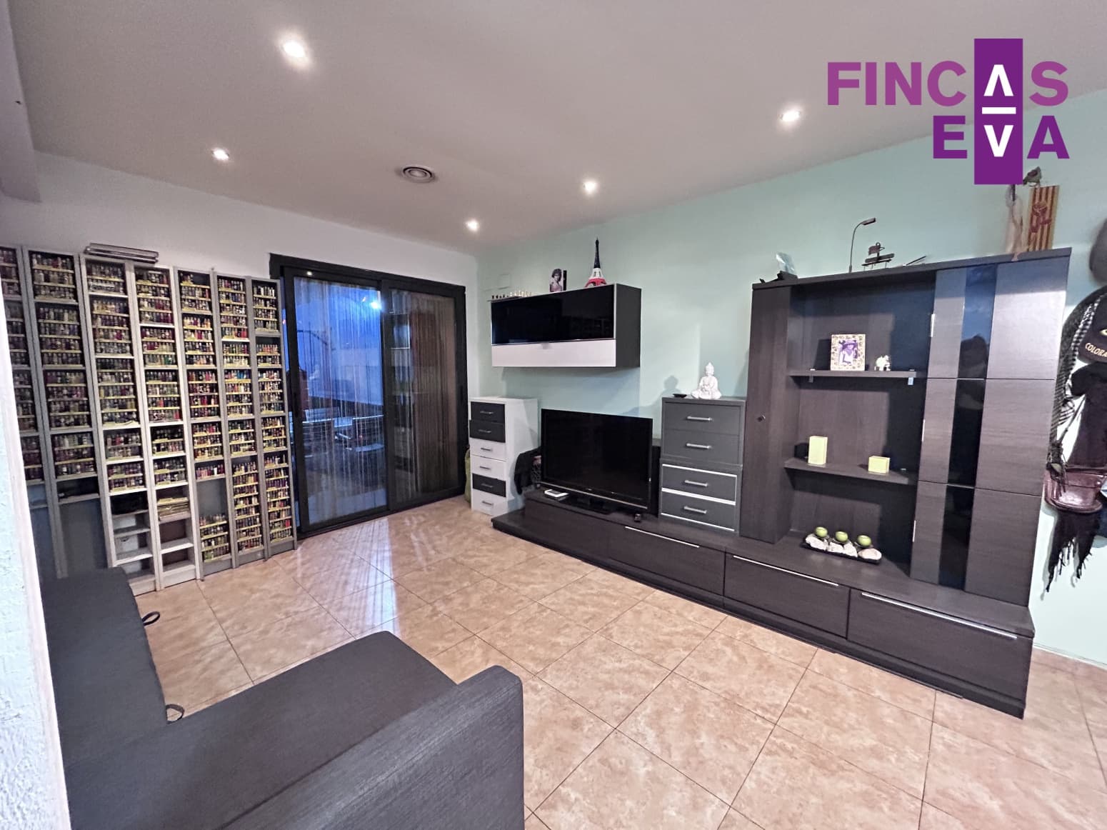 2 bedroom Flat for sale in Terrassa - € 237,000 (Ref: 9438907)