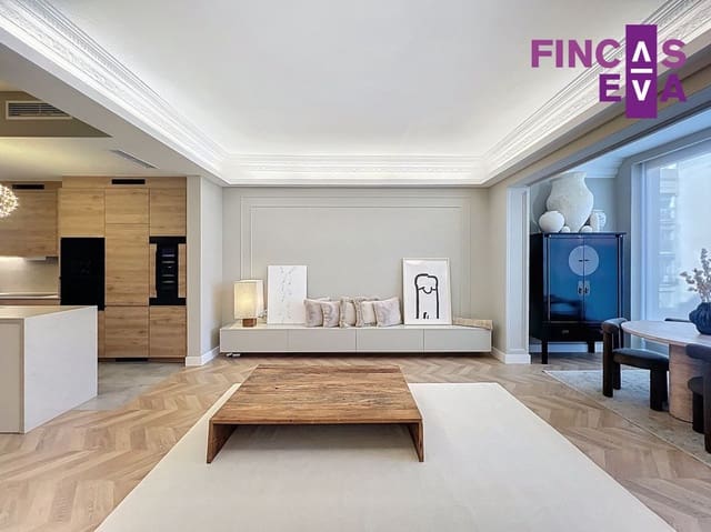 3 slaapkamer Flat te koop in L'Antiga Esquerra de L'Eixample, Barcelona stad - € 960.000 (Ref: 9468968)