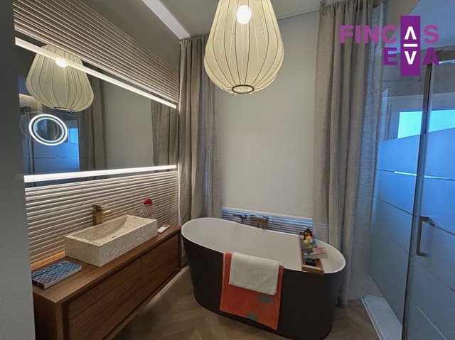 3 slaapkamer Flat te koop in L'Antiga Esquerra de L'Eixample, Barcelona stad - € 960.000 (Ref: 9468968)