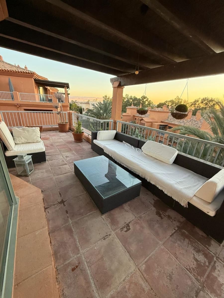 3 quarto Apartamento para venda em New Golden Mile com garagem - 700 000 € (Ref: 9469950)