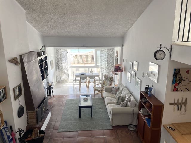 Piso de 2 habitaciones en Centro, Estepona en venta con piscina garaje - 410.000 € (Ref: 9471301)