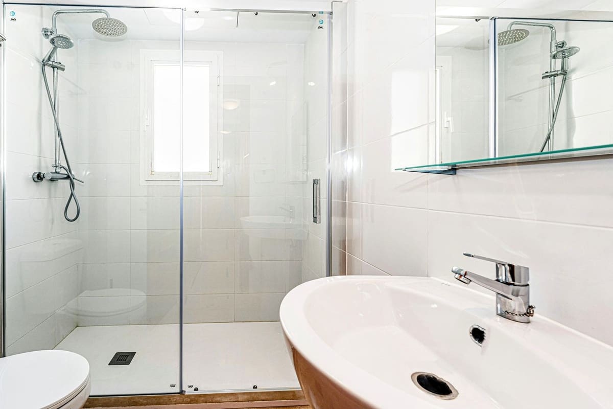 2 quarto Apartamento para venda em Estepona com piscina garagem - 349 000 € (Ref: 9471304)