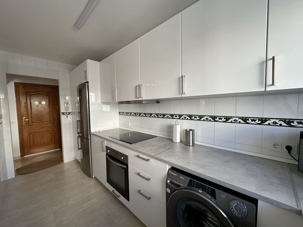 2 quarto Apartamento para venda em Estepona com piscina garagem - 349 000 € (Ref: 9471304)