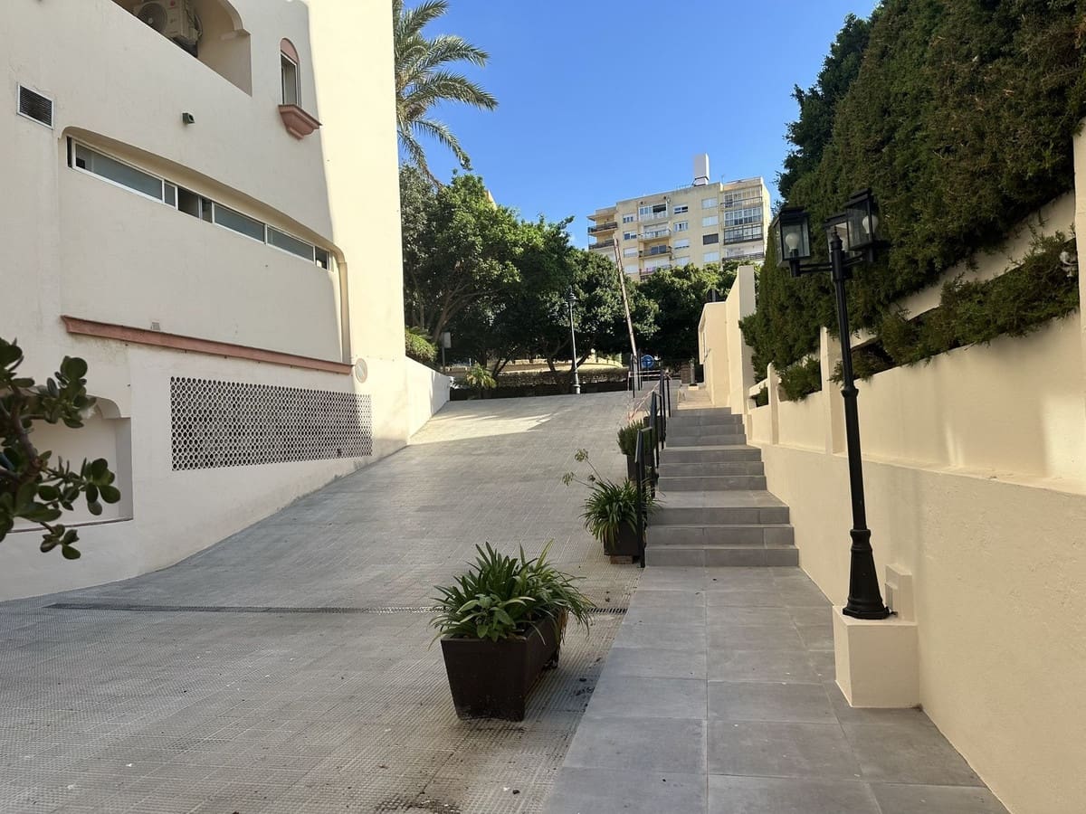 2 quarto Apartamento para venda em Estepona com piscina garagem - 349 000 € (Ref: 9471304)