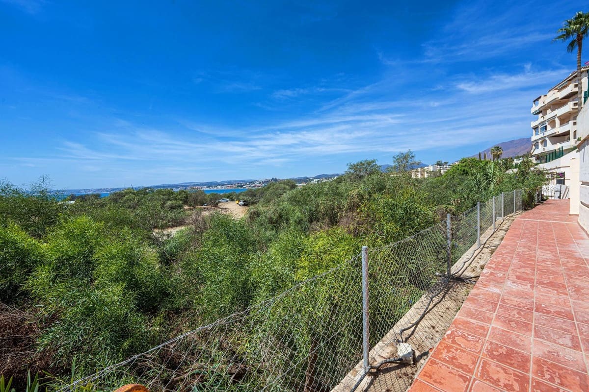 2 quarto Apartamento para venda em Estepona com piscina garagem - 349 000 € (Ref: 9471304)