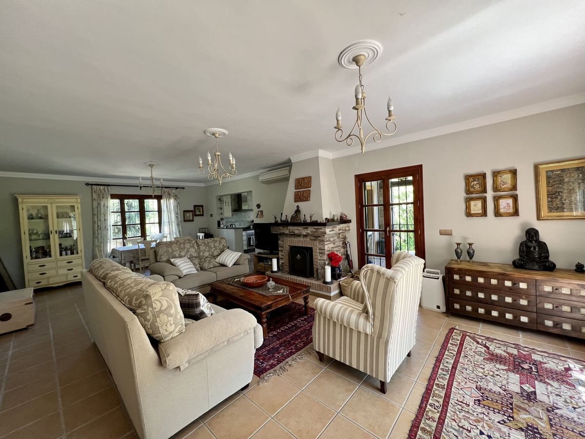 2 chambre Villa/Maison à vendre à El Velerin avec piscine - 550 000 € (Ref: 9471305)