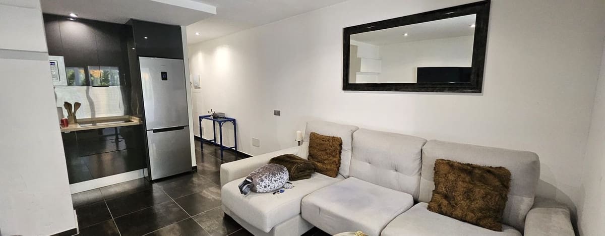 1 sovrum Lägenhet till salu i Estepona med pool - 210 000 € (Ref: 9471533)