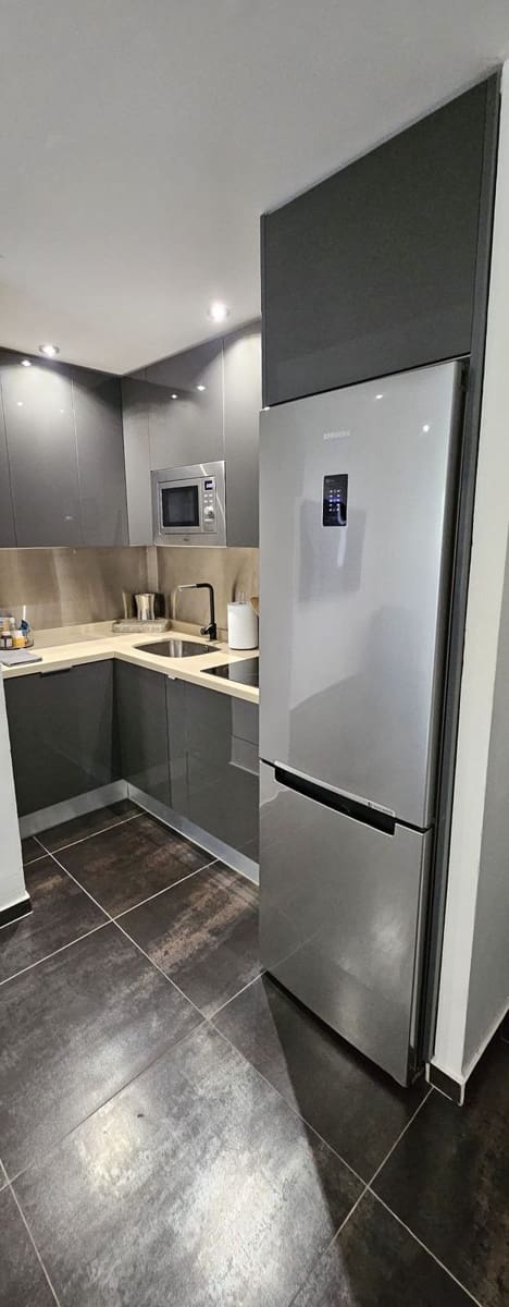 1 sovrum Lägenhet till salu i Estepona med pool - 210 000 € (Ref: 9471533)