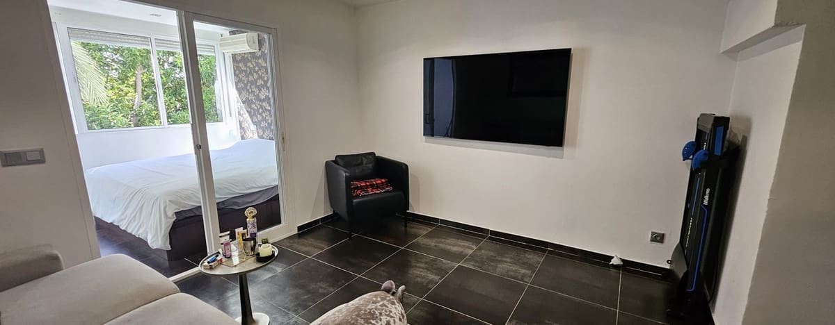 1 sovrum Lägenhet till salu i Estepona med pool - 210 000 € (Ref: 9471533)