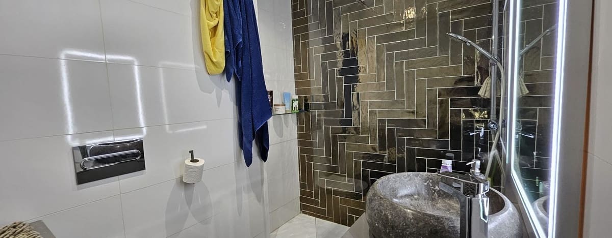 1 sovrum Lägenhet till salu i Estepona med pool - 210 000 € (Ref: 9471533)