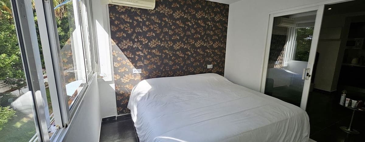 1 sovrum Lägenhet till salu i Estepona med pool - 210 000 € (Ref: 9471533)