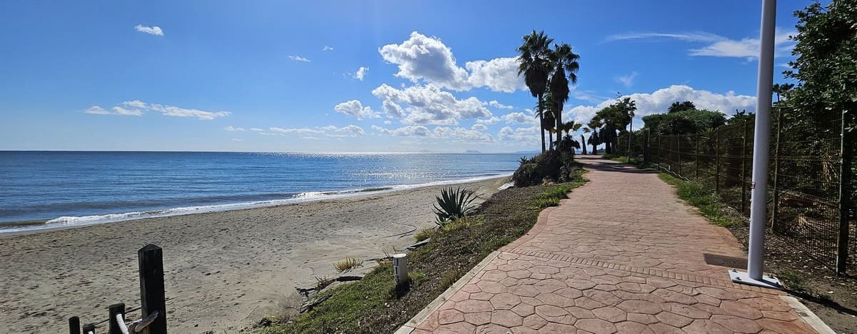 1 sovrum Lägenhet till salu i Estepona med pool - 210 000 € (Ref: 9471533)