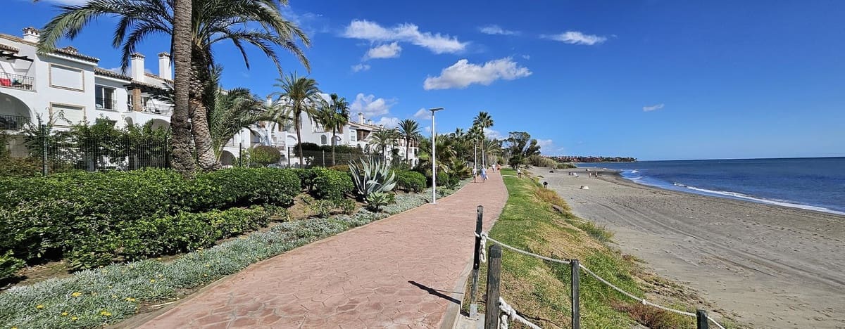 1 sovrum Lägenhet till salu i Estepona med pool - 210 000 € (Ref: 9471533)
