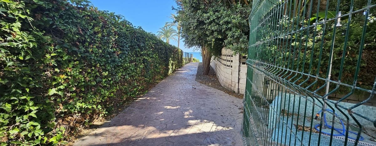 1 sovrum Lägenhet till salu i Estepona med pool - 210 000 € (Ref: 9471533)