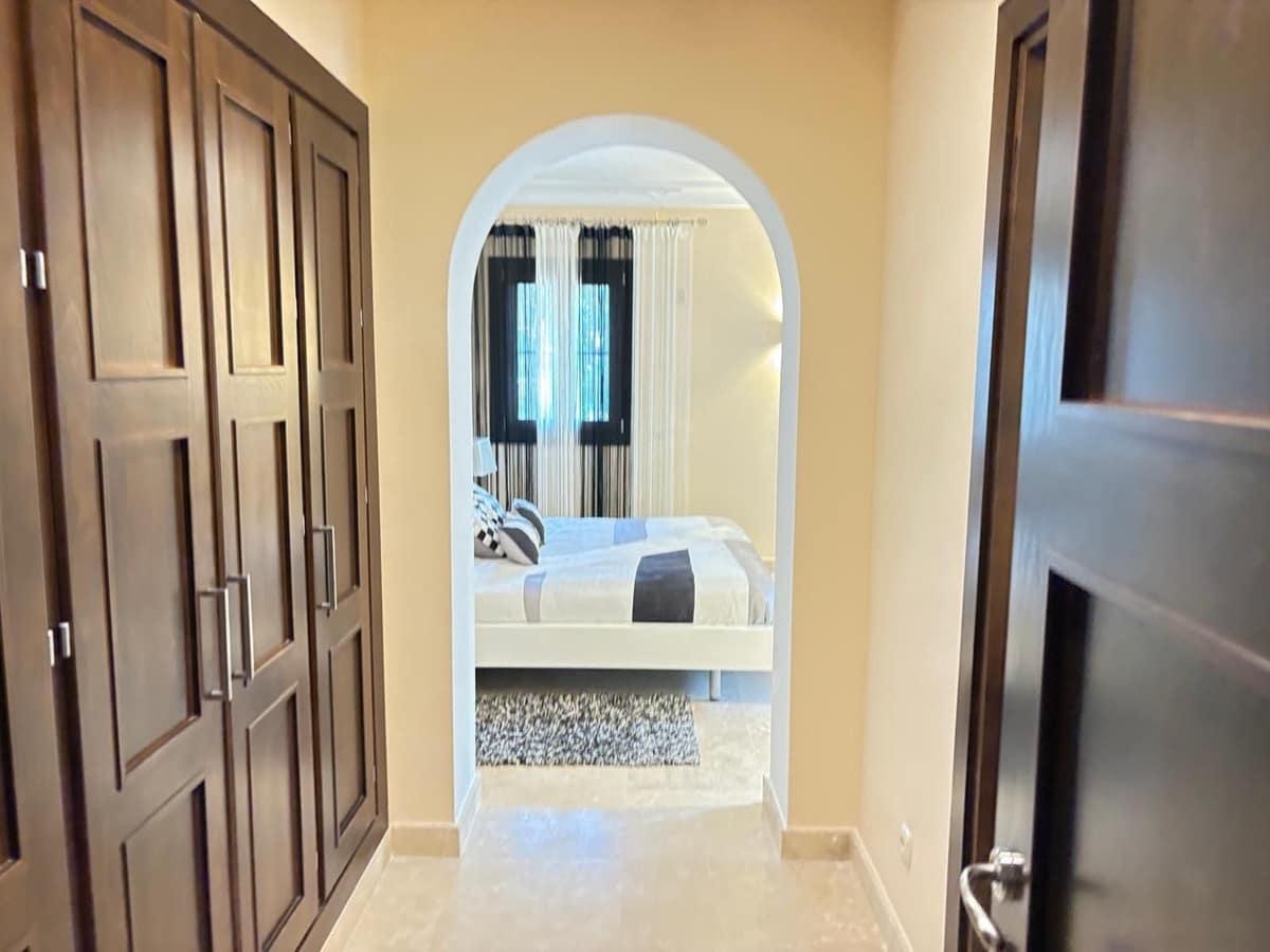 5 quarto Moradia para venda em El Paraiso com piscina garagem - 1 780 000 € (Ref: 9471620)