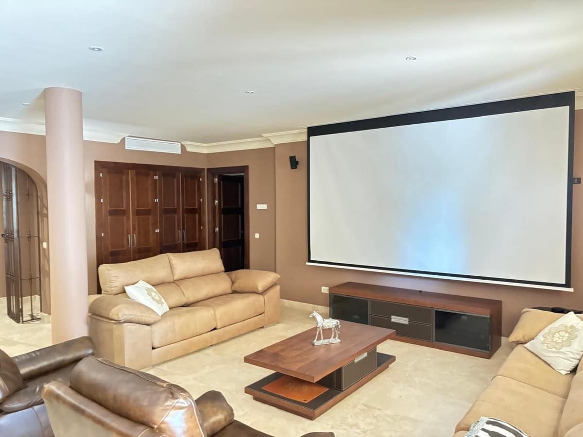 5 quarto Moradia para venda em El Paraiso com piscina garagem - 1 780 000 € (Ref: 9471620)