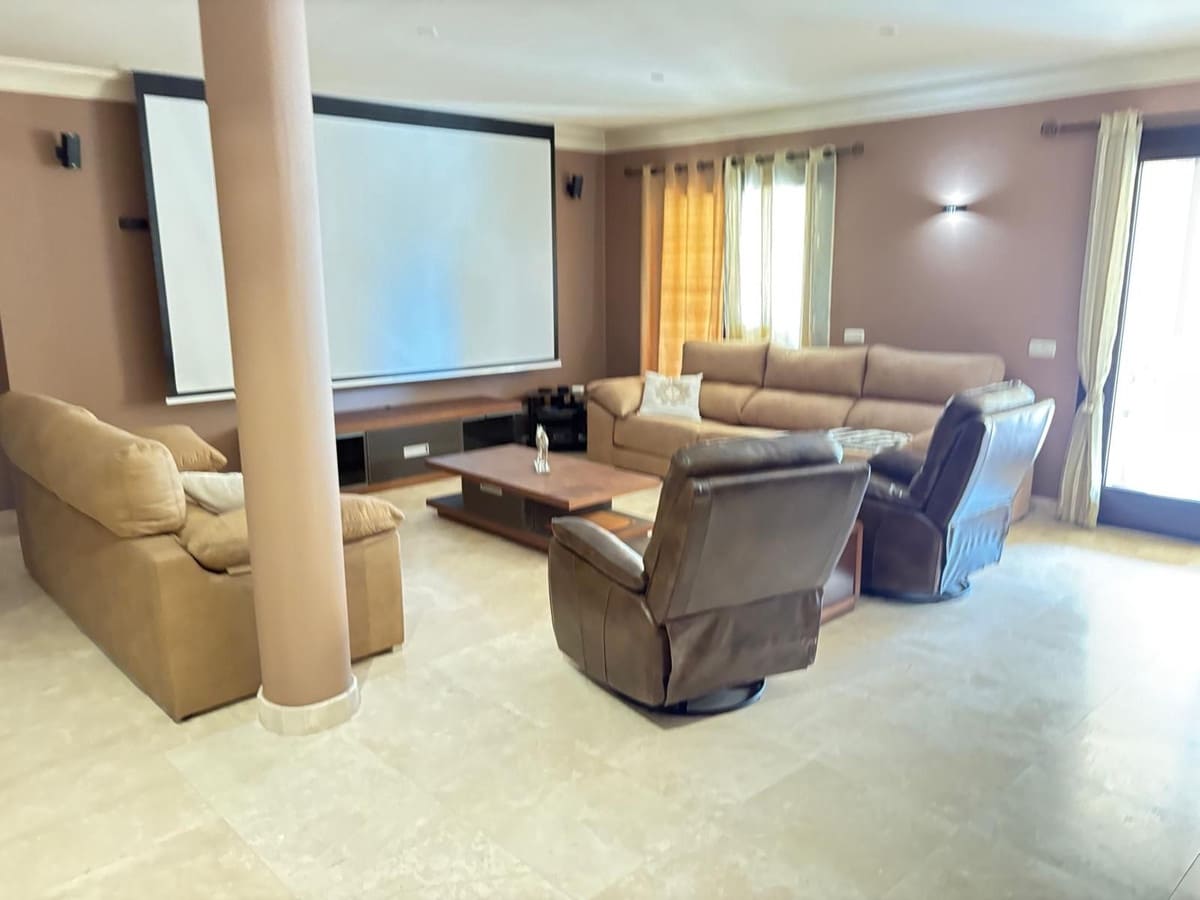 5 quarto Moradia para venda em El Paraiso com piscina garagem - 1 780 000 € (Ref: 9471620)