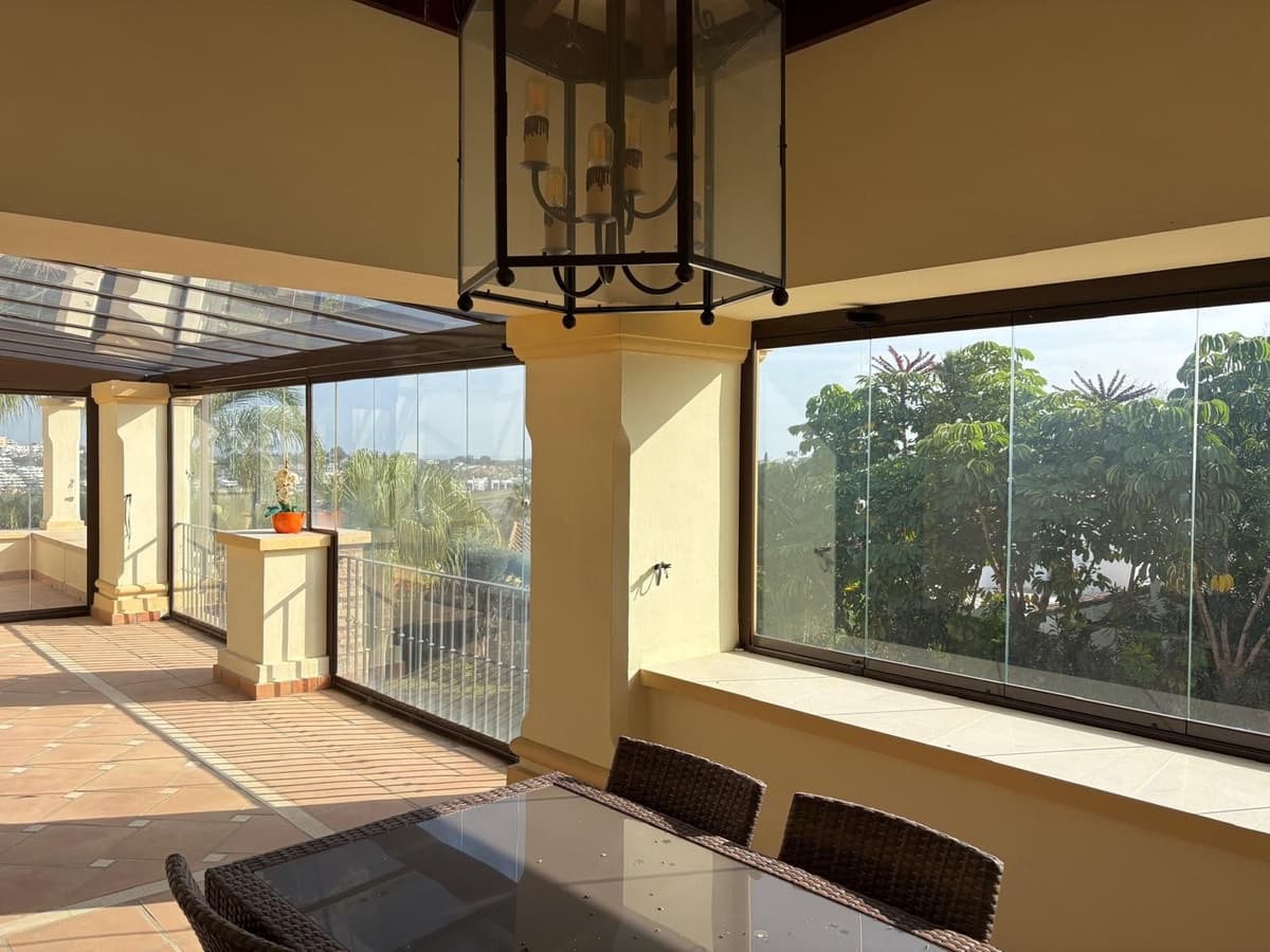 5 quarto Moradia para venda em El Paraiso com piscina garagem - 1 780 000 € (Ref: 9471620)