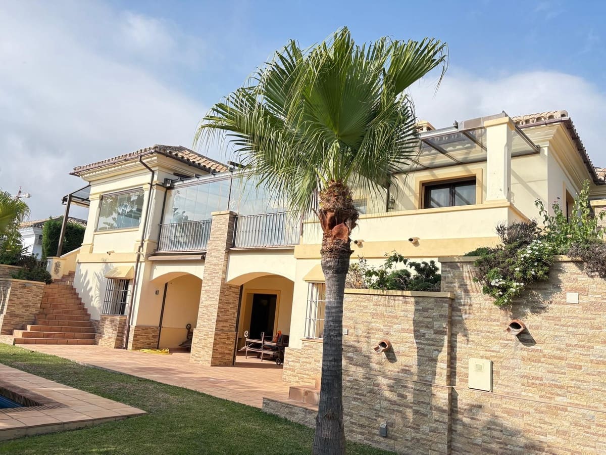 5 quarto Moradia para venda em El Paraiso com piscina garagem - 1 780 000 € (Ref: 9471620)