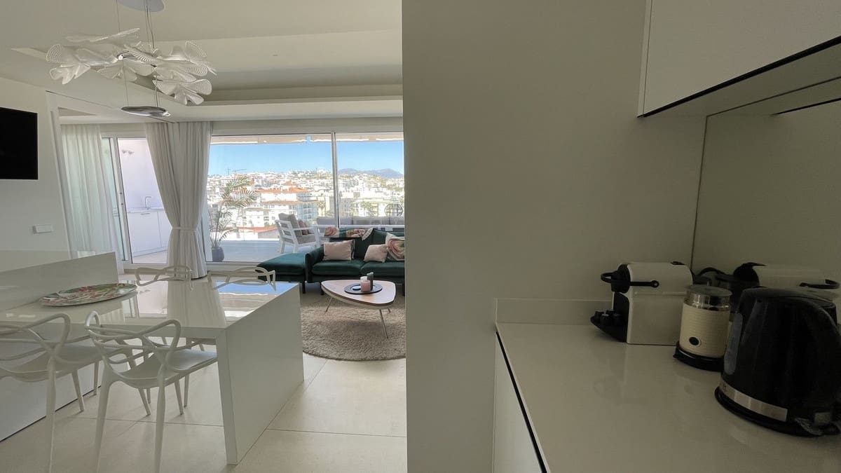 1 soveværelse Lejlighed til salg i Estepona med swimmingpool garage - € 595.000 (Ref: 9471787)