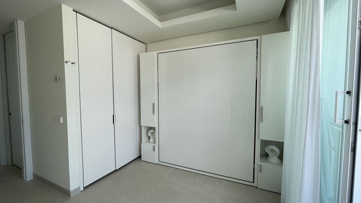 1 soveværelse Lejlighed til salg i Estepona med swimmingpool garage - € 595.000 (Ref: 9471787)