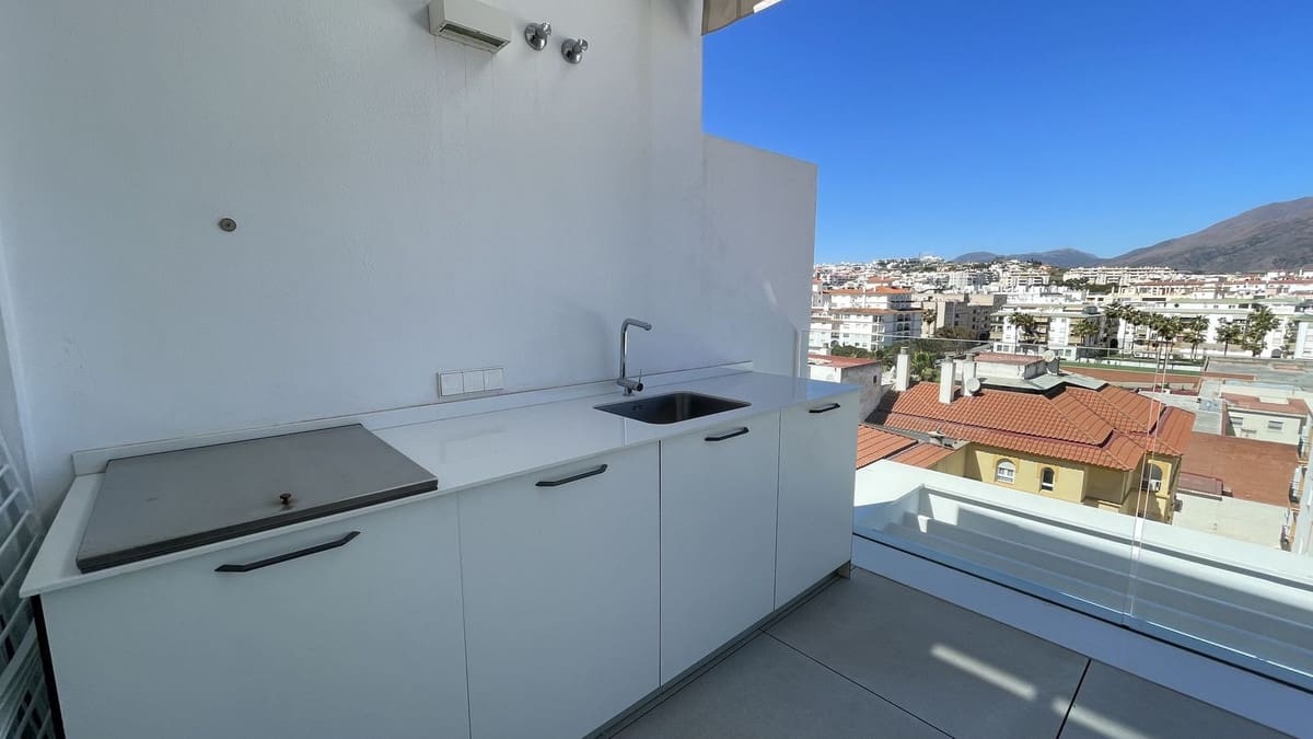 1 soveværelse Lejlighed til salg i Estepona med swimmingpool garage - € 595.000 (Ref: 9471787)